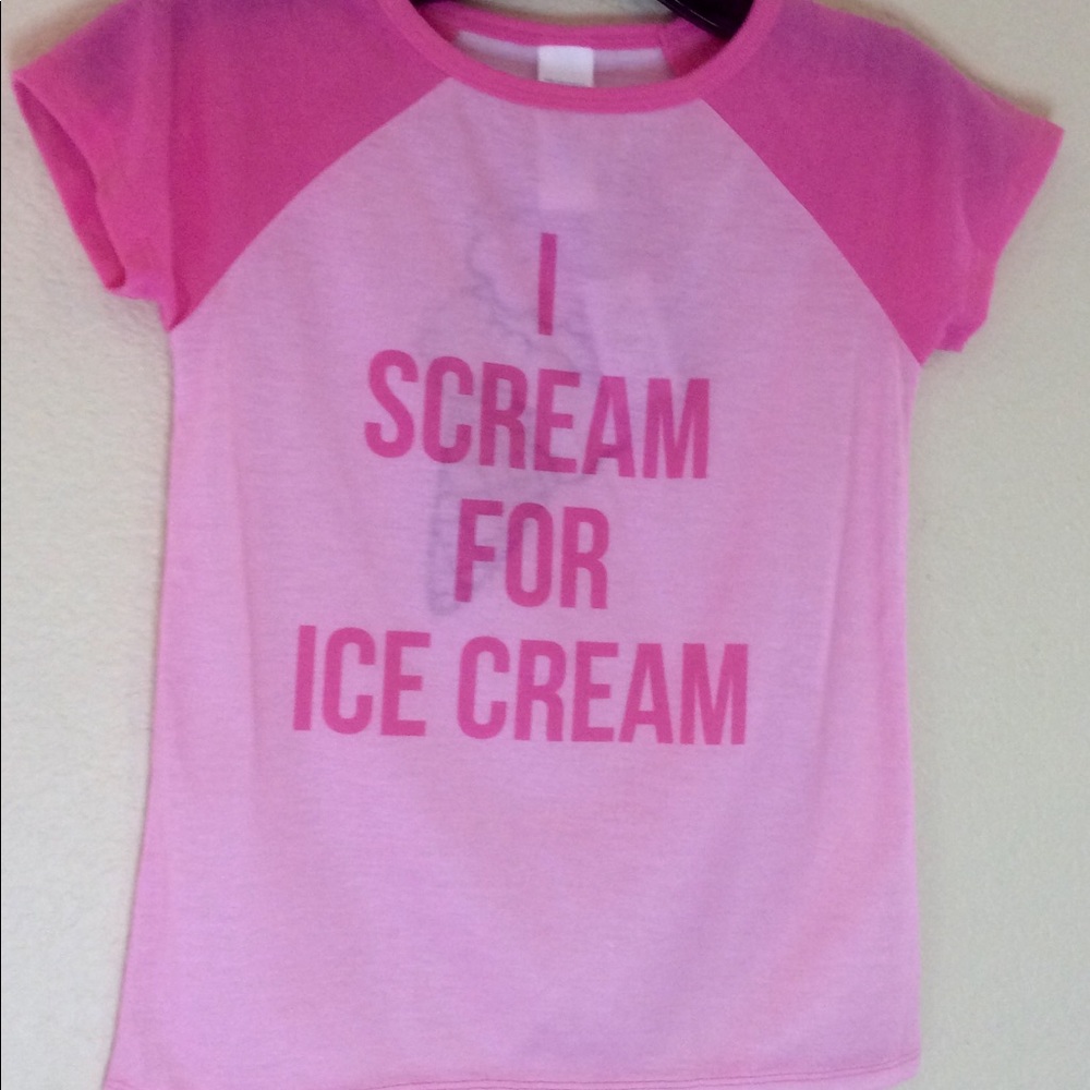Girls pajama set. Top/shorts with ice cream theme